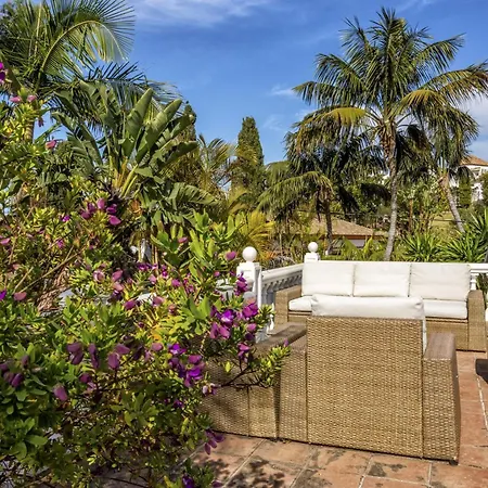 别墅 Vivi Homes - Costabella Pool, Sauna, Garden & *