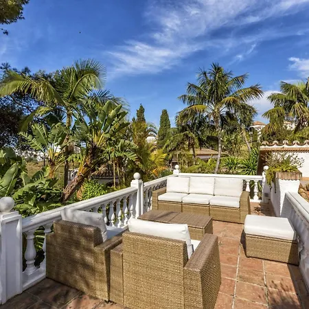 Vivi Homes - Costabella Pool, Sauna, Garden & 别墅