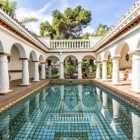 Vivi Homes - Costabella Pool, Sauna, Garden & 别墅 马尔韦利亚