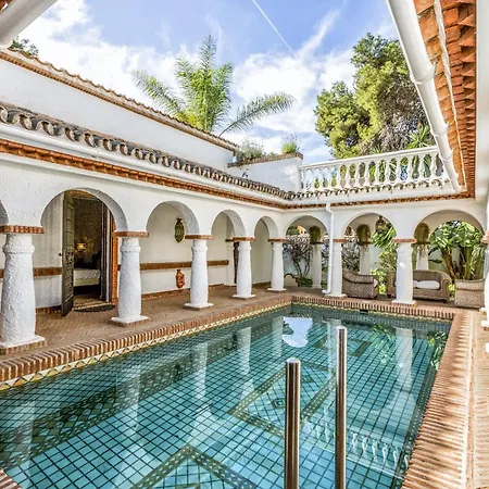Vivi Homes - Costabella Pool, Sauna, Garden & *